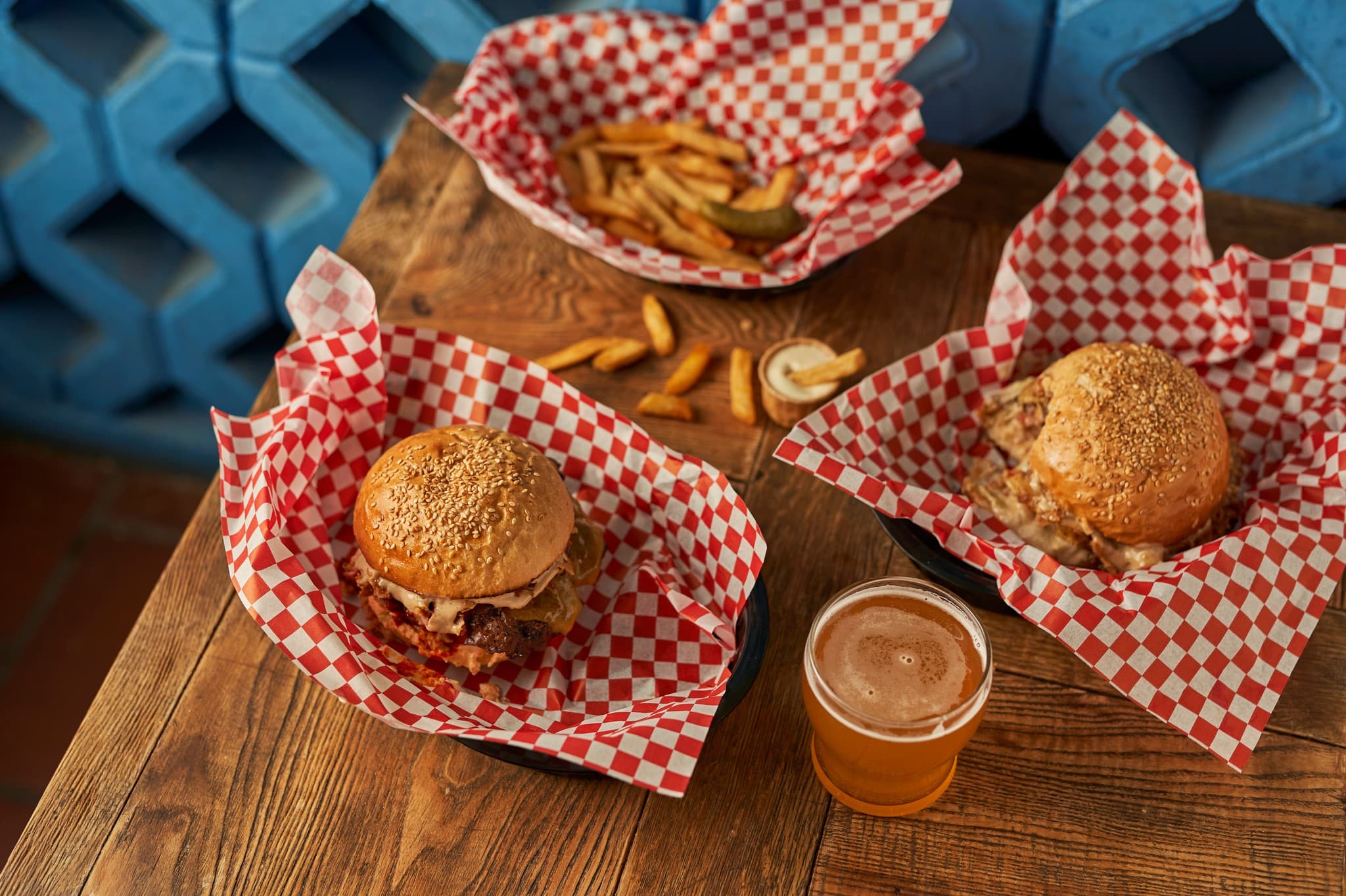 Halės Mėsainis signature smash burger